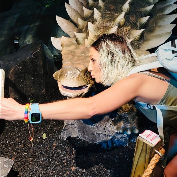 Welcome to Popley’s Closet ☀️ - Picture 13 of 14